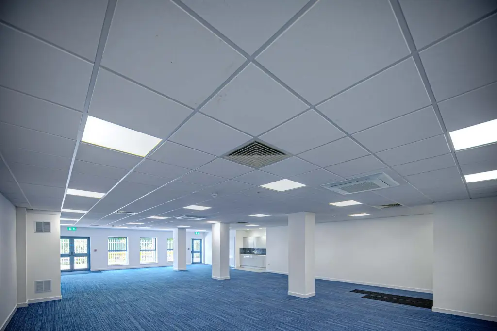 Refurbished office accommodation at Coventry 170